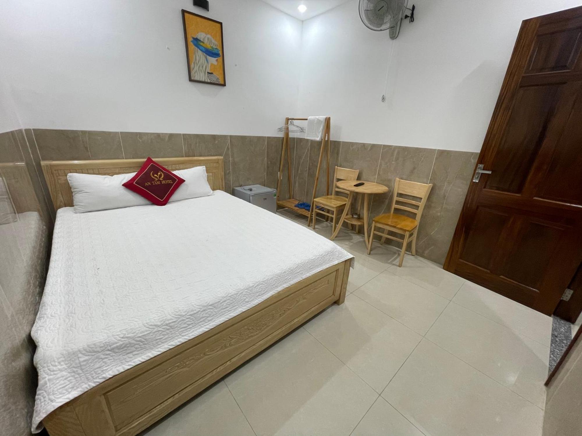Hotel Hoang Phuc 头顿 外观 照片