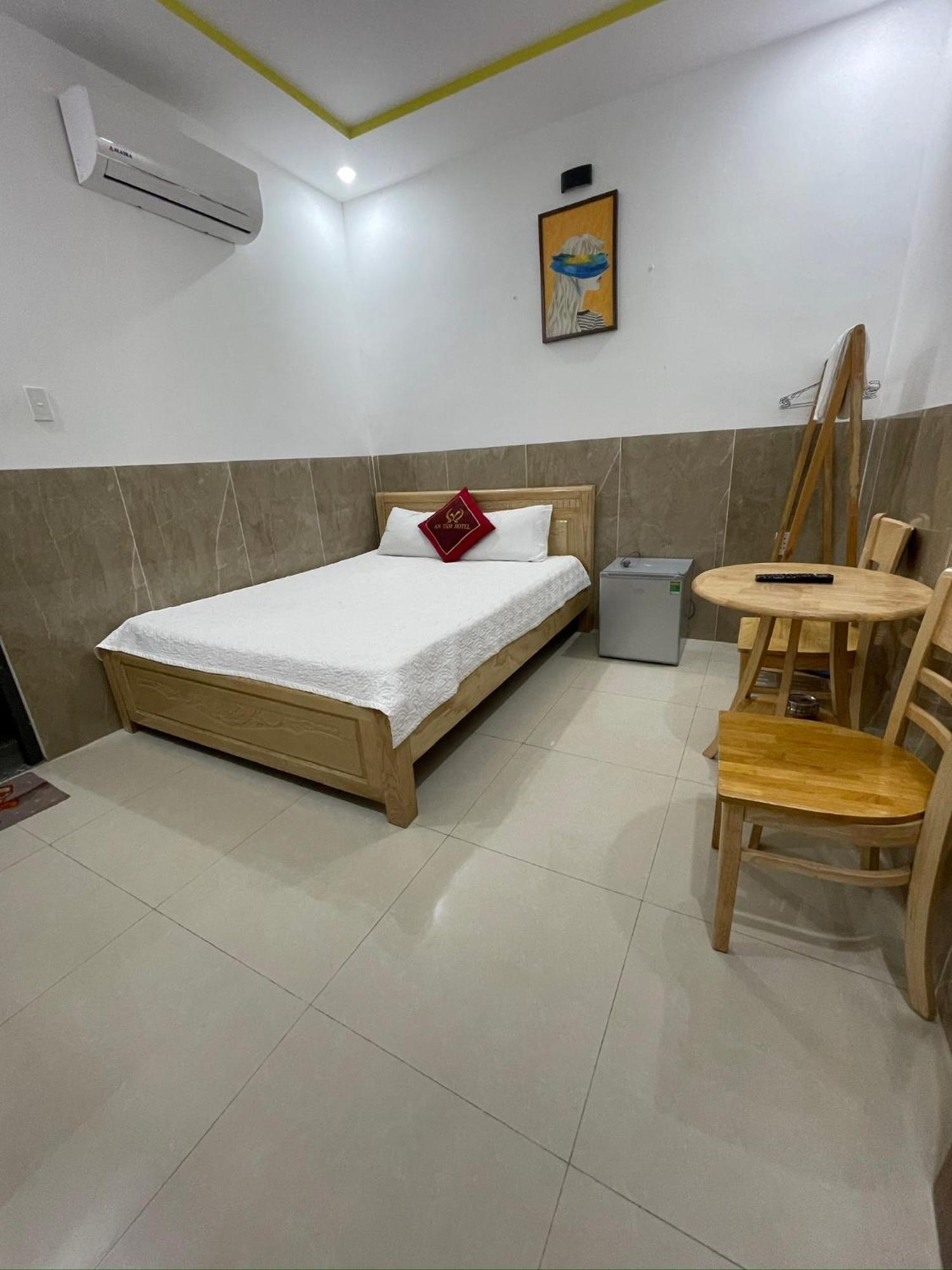 Hotel Hoang Phuc 头顿 外观 照片