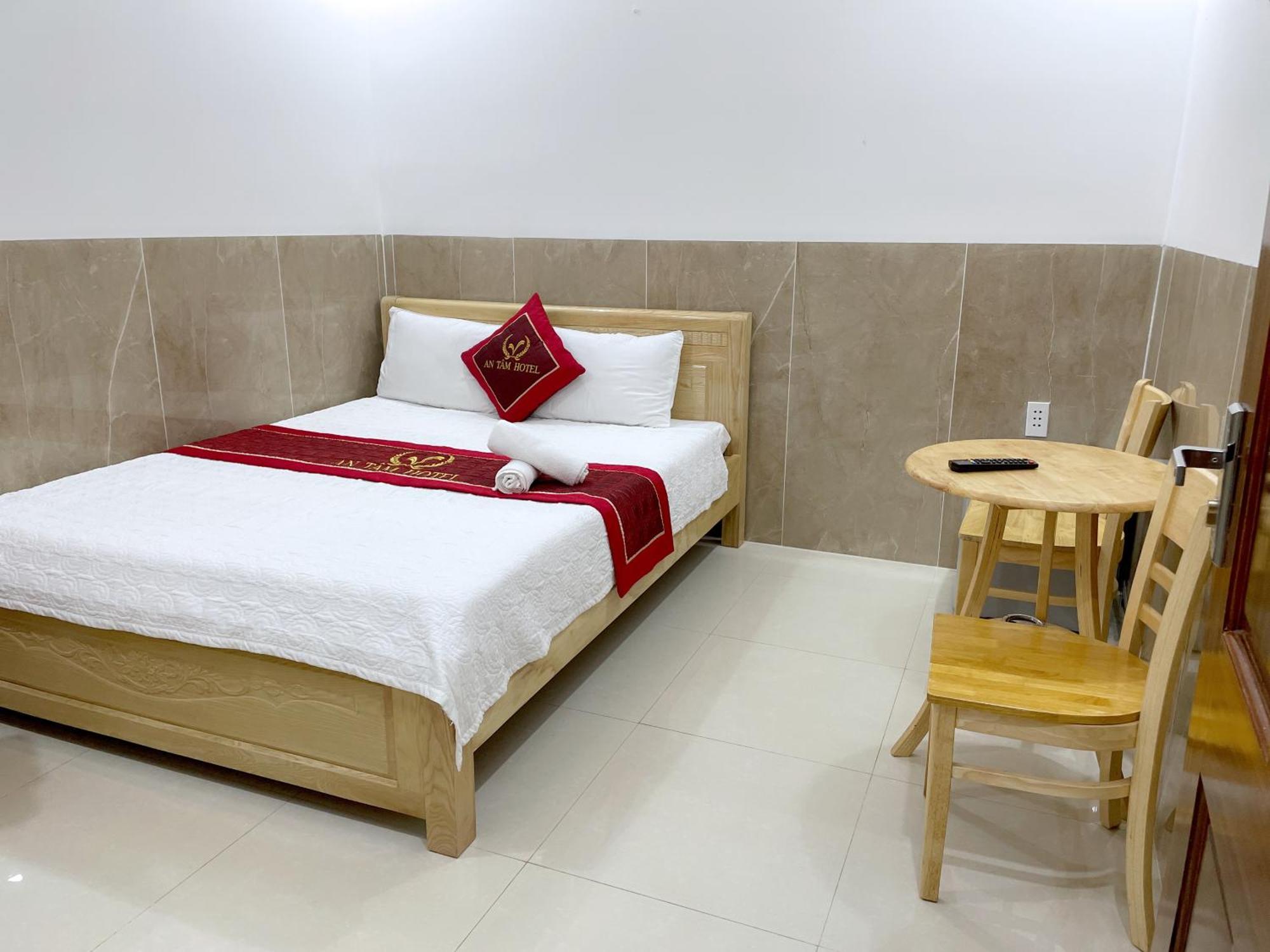 Hotel Hoang Phuc 头顿 外观 照片