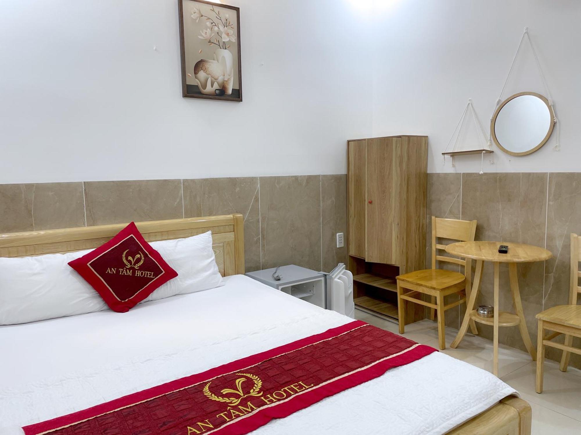 Hotel Hoang Phuc 头顿 外观 照片