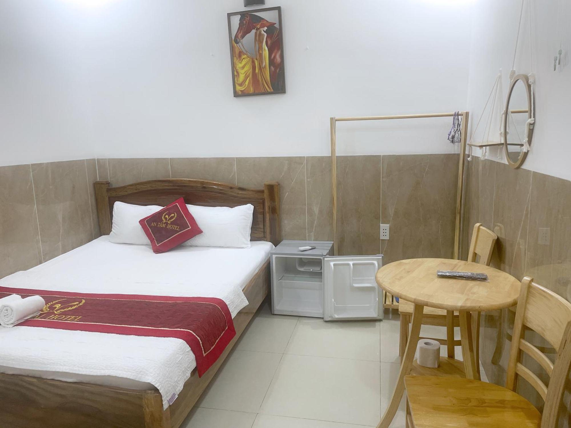 Hotel Hoang Phuc 头顿 外观 照片